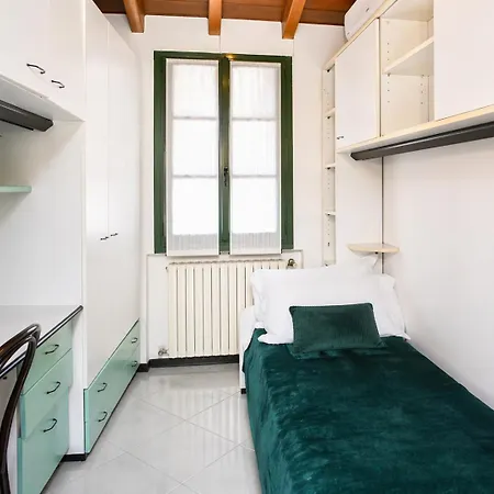 Apartment Square *